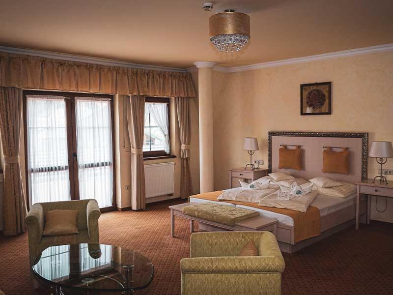 Hetkuti Wellness Hotel Mór Zewnętrze zdjęcie