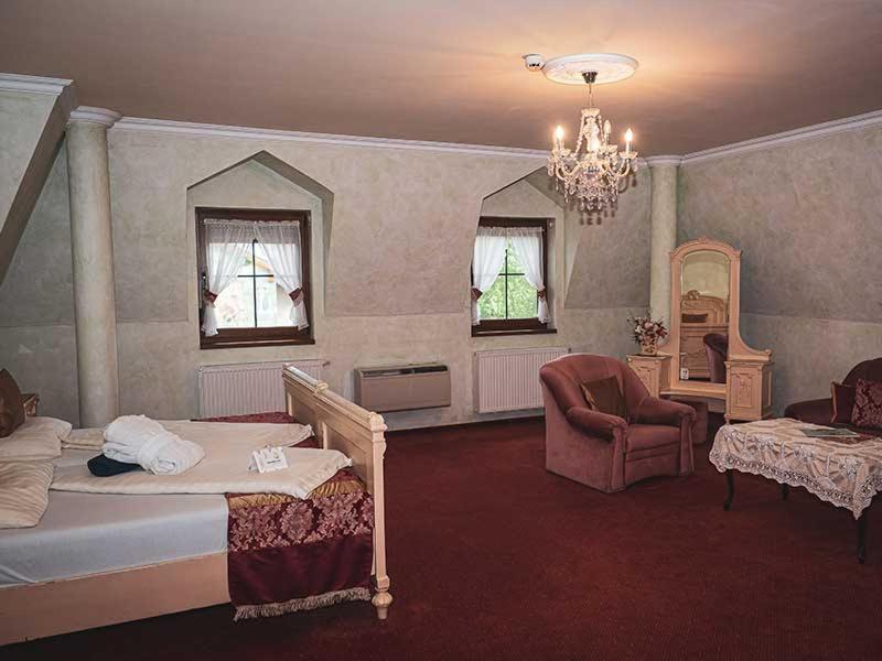 Hetkuti Wellness Hotel Mór Zewnętrze zdjęcie